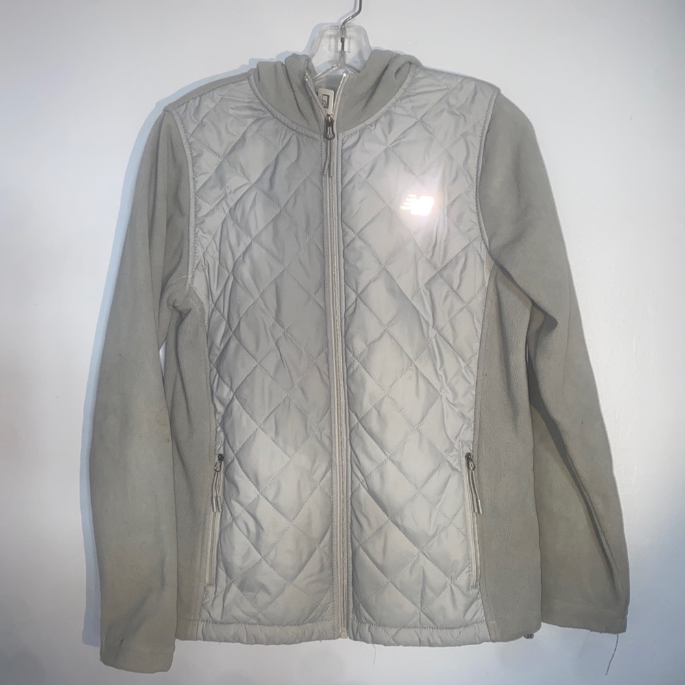 Women’s small new balance puffer jacket grey